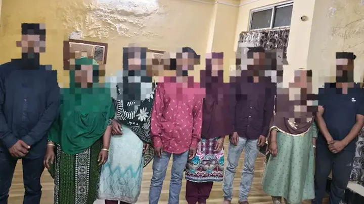 বাংলাদেশি দাবি করে আসামে ১৭ জন গ্রেপ্তার