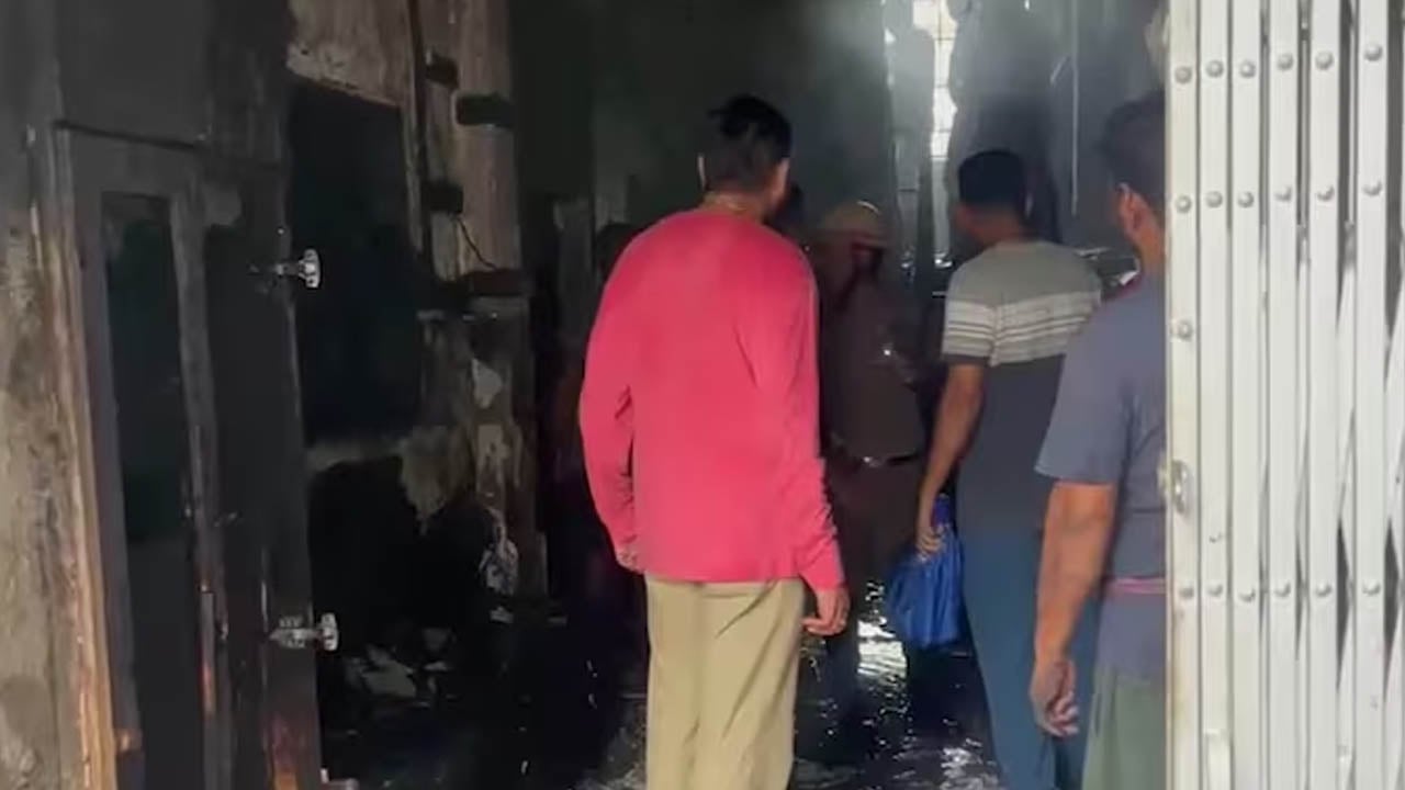 পশ্চিমবঙ্গে হোটেলে ভয়াবহ আগুন, নিহত ৭