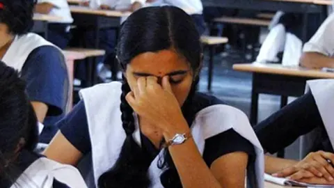 স্কুলে বোমা আছে, ছাত্রীর ইমেইলের পর যা ঘটল