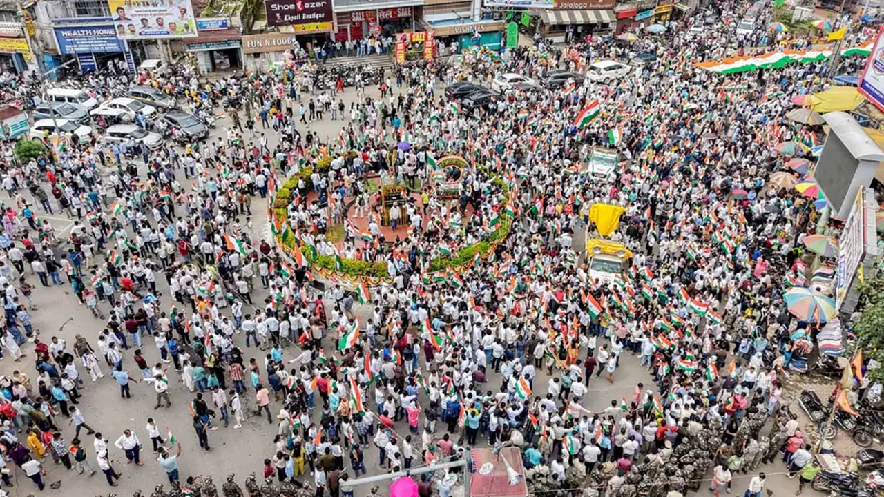ঝাড়খণ্ডের মুখ্যমন্ত্রীর পদত্যাগ দাবি, বাসভবন ঘেরাওয়ের হুমকি বিক্ষোভকারীদের