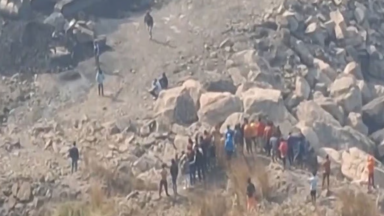 ভারতের মেঘালয়ে কয়লা খনিতে বিস্ফোরণ, ১৮ শ্রমিক নিহত