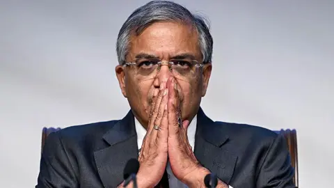 ভারতের সিইসির অপসারণ দাবিতে কেরালা বিধানসভায় প্রস্তাব পাস