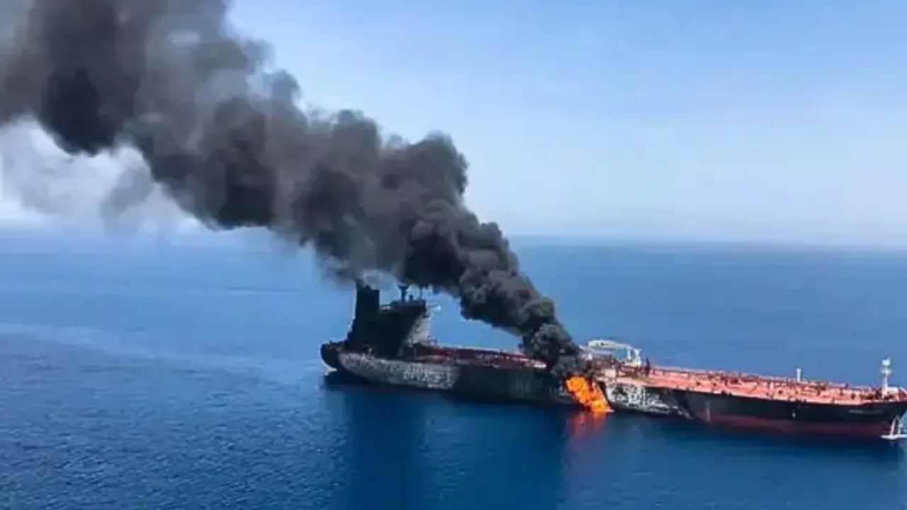 ইরাকে যুক্তরাষ্ট্রের মালিকানাধীন তেলের ট্যাংকারে হামলা, ভারতীয় ক্রু নিহত