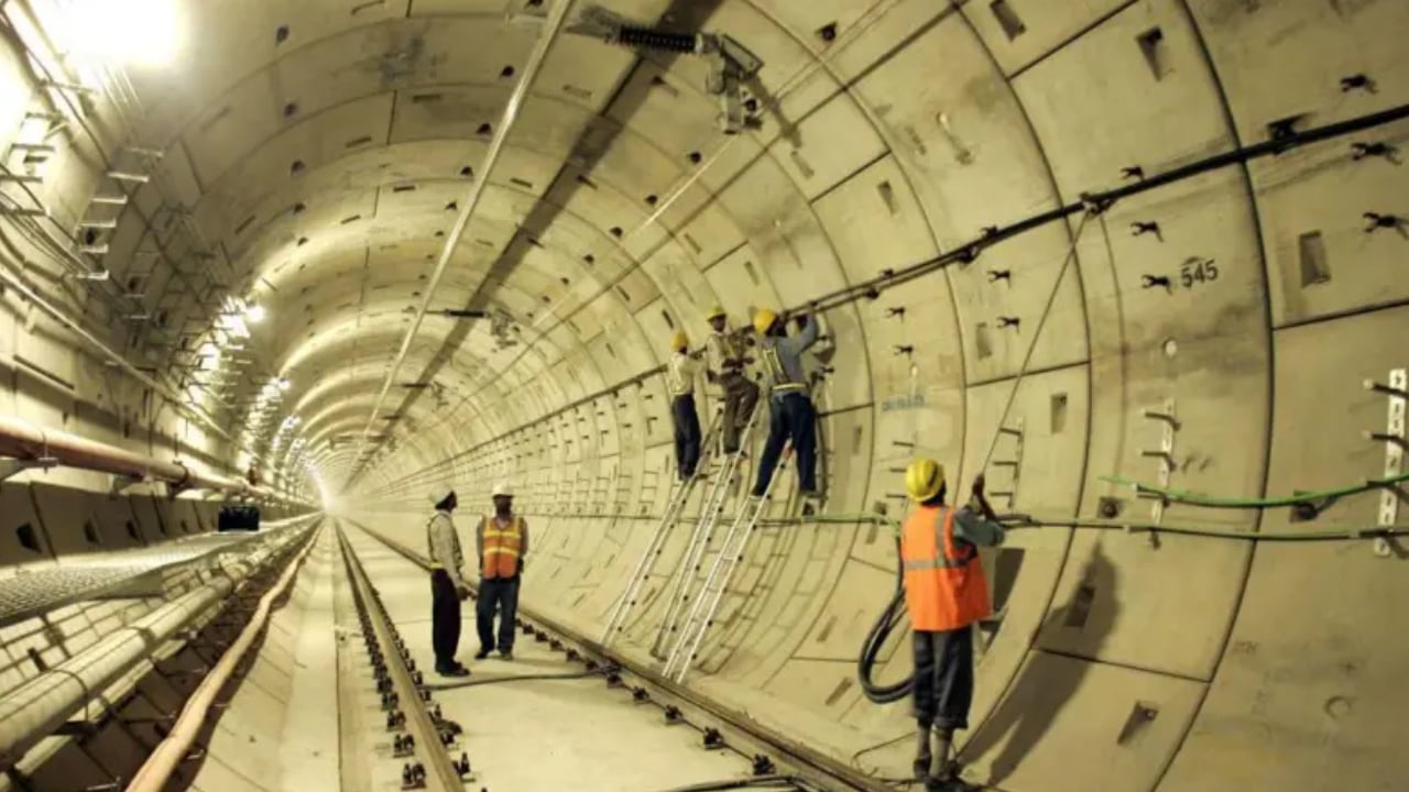 চিকেন্স নেক ও আসামে কেন সুড়ঙ্গ বানাচ্ছে ভারত