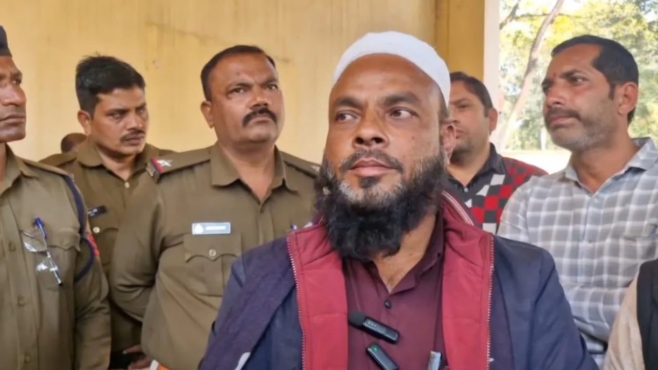 ভারতে ‘অবৈধ মাদরাসা’ চালানোর অভিযোগে স্কুল গুঁড়িয়ে দিল প্রশাসন