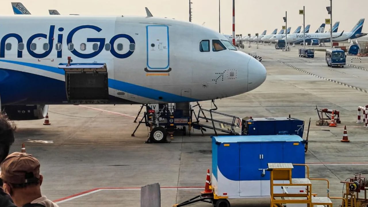 ইন্ডিগোর ফ্লাইট বিপর্যয়ে ভারতীয় অর্থনীতির যে চিত্র সামনে এলো