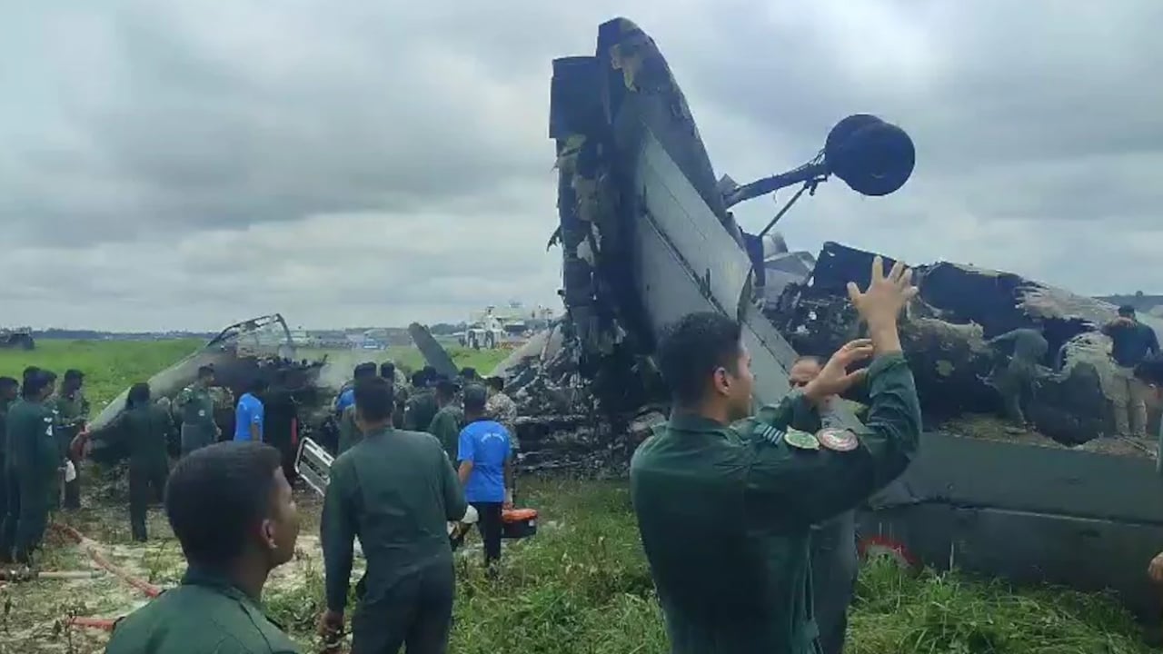 ভারতীয় বিমান বাহিনীর পরিবহন বিমান বিধ্বস্ত