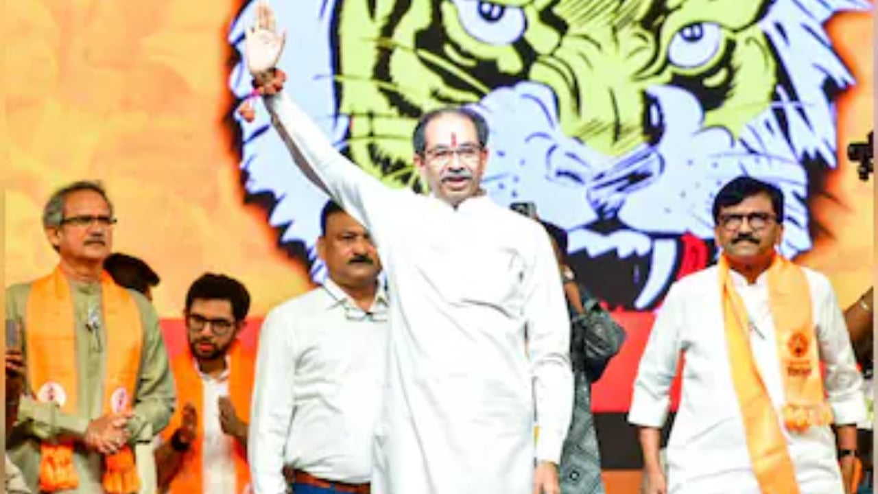 এমপি কিনতে ১৫ কোটি রুপি করে খরচ করছে বিজেপি