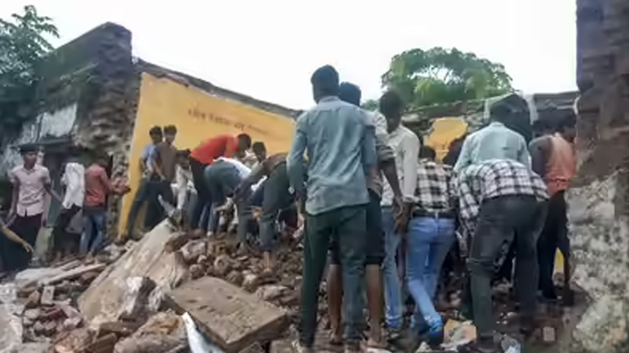 ভারতের রাজস্থানে স্কুল ভবন ধসে বহু হতাহতের শঙ্কা