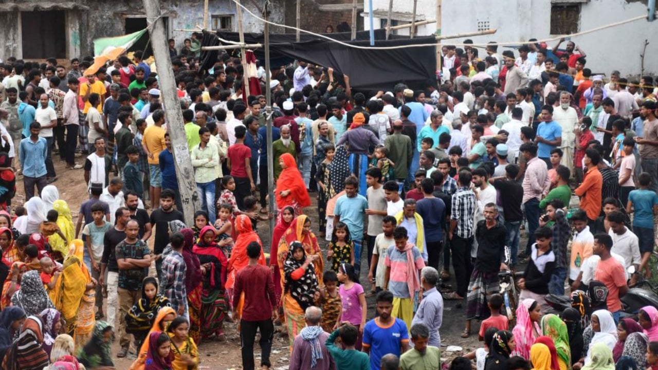 পশ্চিমবঙ্গে মুসলিম ফেরিওয়ালাকে কুপিয়ে হত্যা