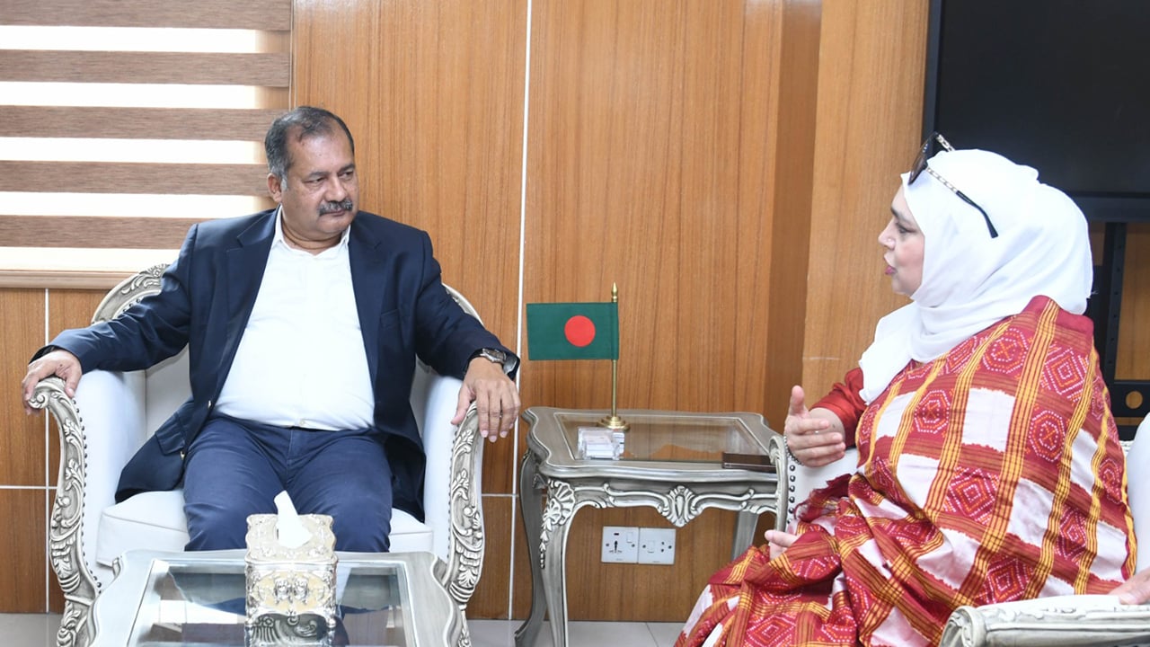 প্রবাসীদের বিনিয়োগে শক্তিশালী হচ্ছে অর্থনীতি: তথ্যমন্ত্রী