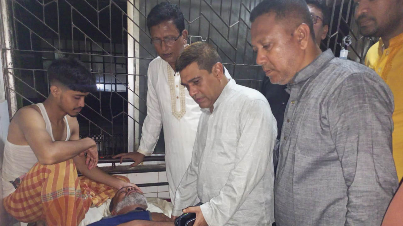 বিএনপির দুই পক্ষের সংঘর্ষে আহত ৩৫