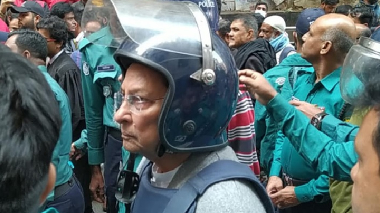 স্ত্রীসহ ইনুর বিরুদ্ধে দুদকের ২ মামলা