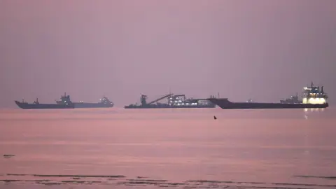 নিষেধাজ্ঞা এড়িয়ে যেভাবে মিয়ানমারে পৌঁছায় ইরানের জ্বালানি