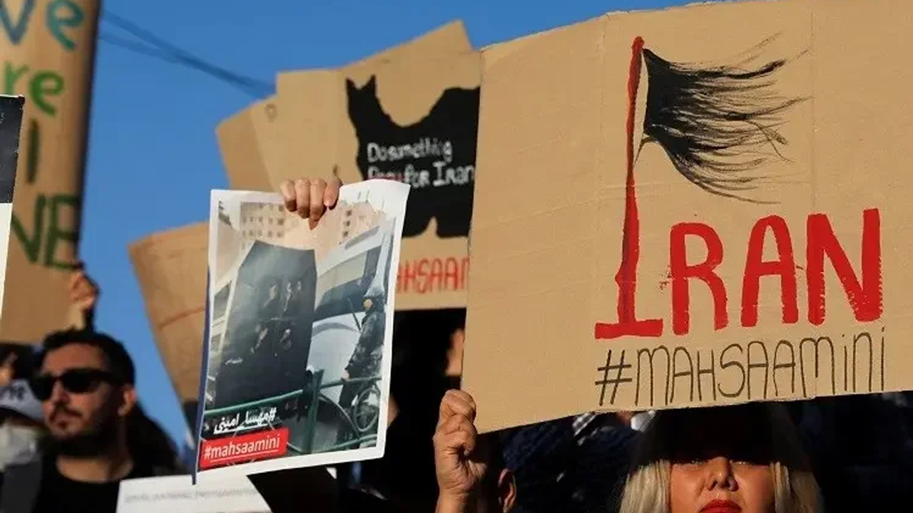 মিউনিখে বিক্ষোভ নিয়ে জার্মান রাষ্ট্রদূতকে ইরানের তলব