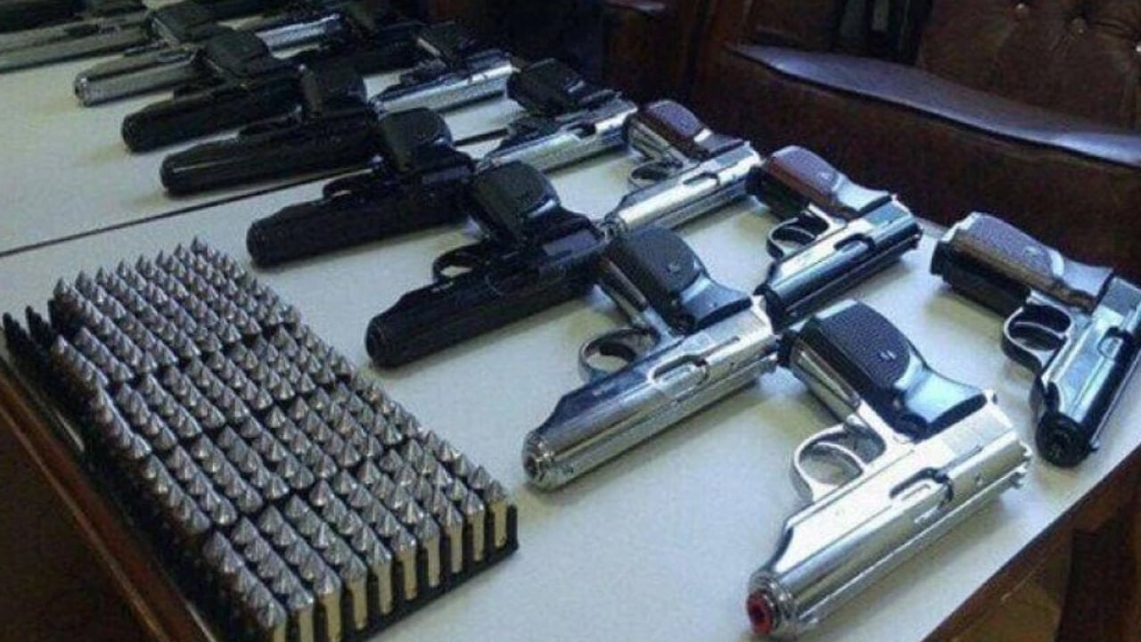 ৬০ হাজার অবৈধ অস্ত্র জব্দ করল ইরান
