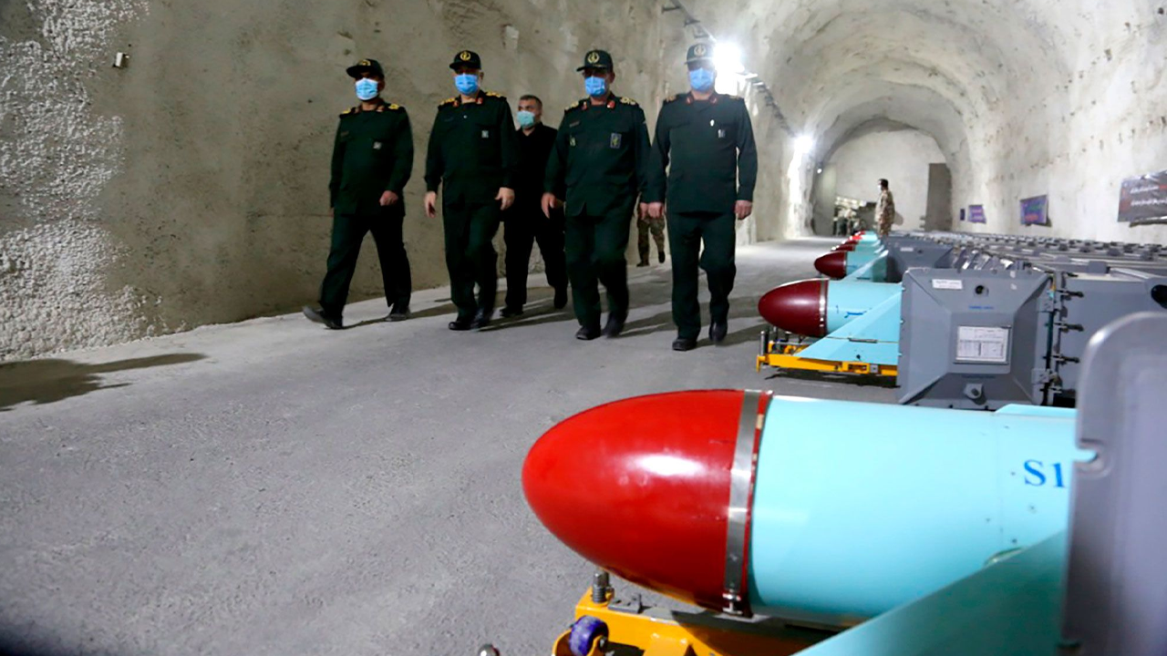 ভূগর্ভস্থ নতুন মিসাইল ঘাঁটি উন্মোচন করল ইরান