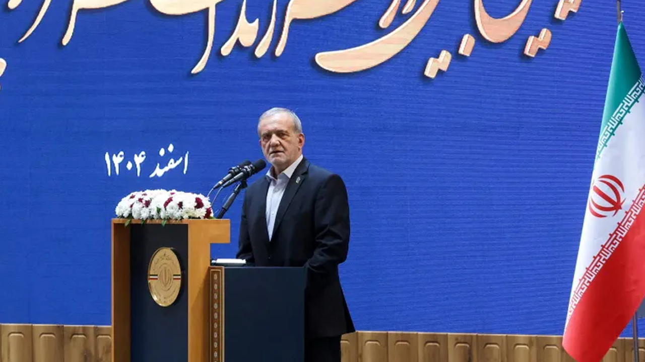 ইরান নিপীড়কদের কাছে হার মানবে না: প্রেসিডেন্ট পেজেশকিয়ান