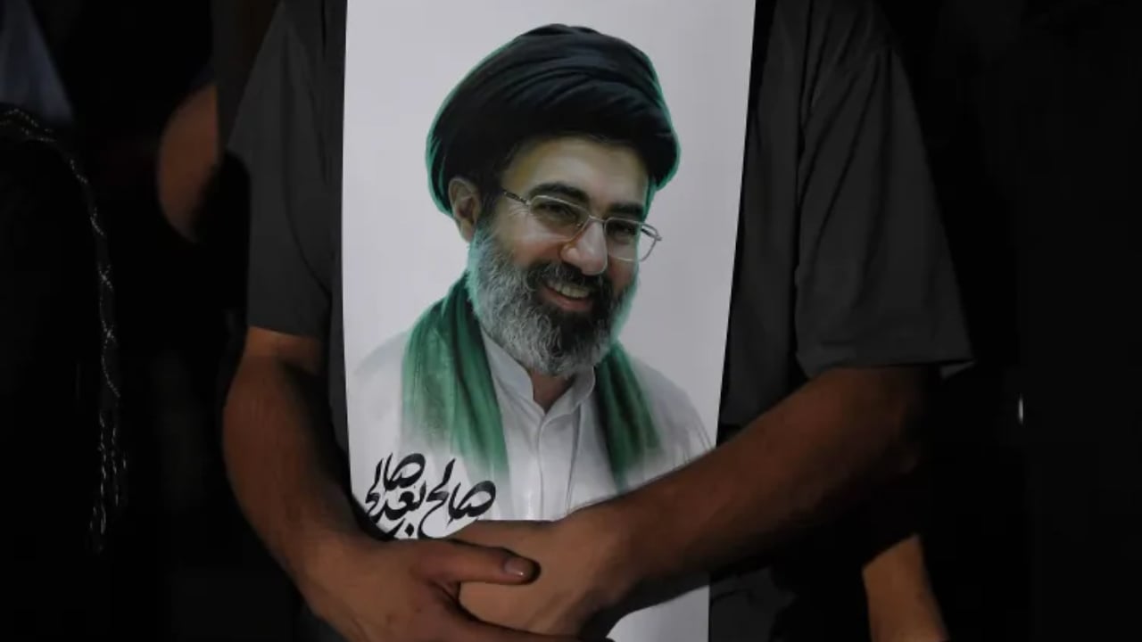 ইরানের শাসনব্যবস্থা পরিবর্তনে ব্যর্থ ট্রাম্প