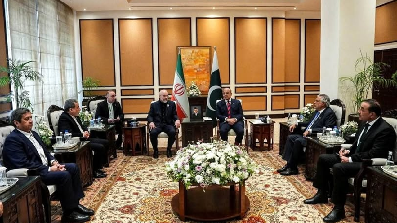 যুক্তরাষ্ট্র–ইরানকে আলোচনায় ফেরাতে পাকিস্তানকে সহায়তায় আগ্রহী উপসাগরীয় দেশগুলো