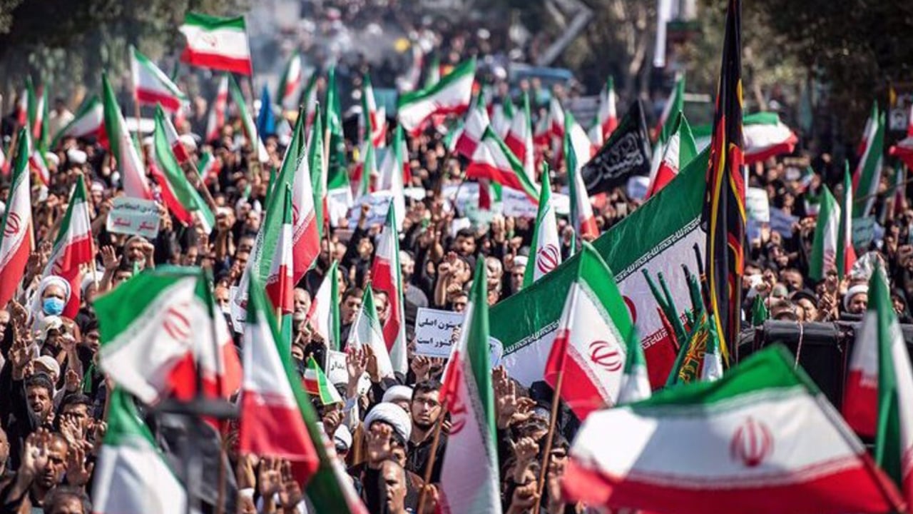 ইসলামি বিপ্লবের বার্ষিকী পালন করছে ইরান