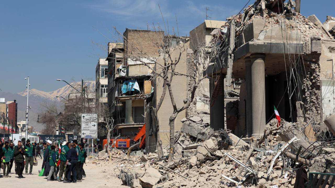 ইরানে যুক্তরাষ্ট্র-ইসরাইলের হামলায় মৃতের সংখ্যা ছাড়াল ৩১০০