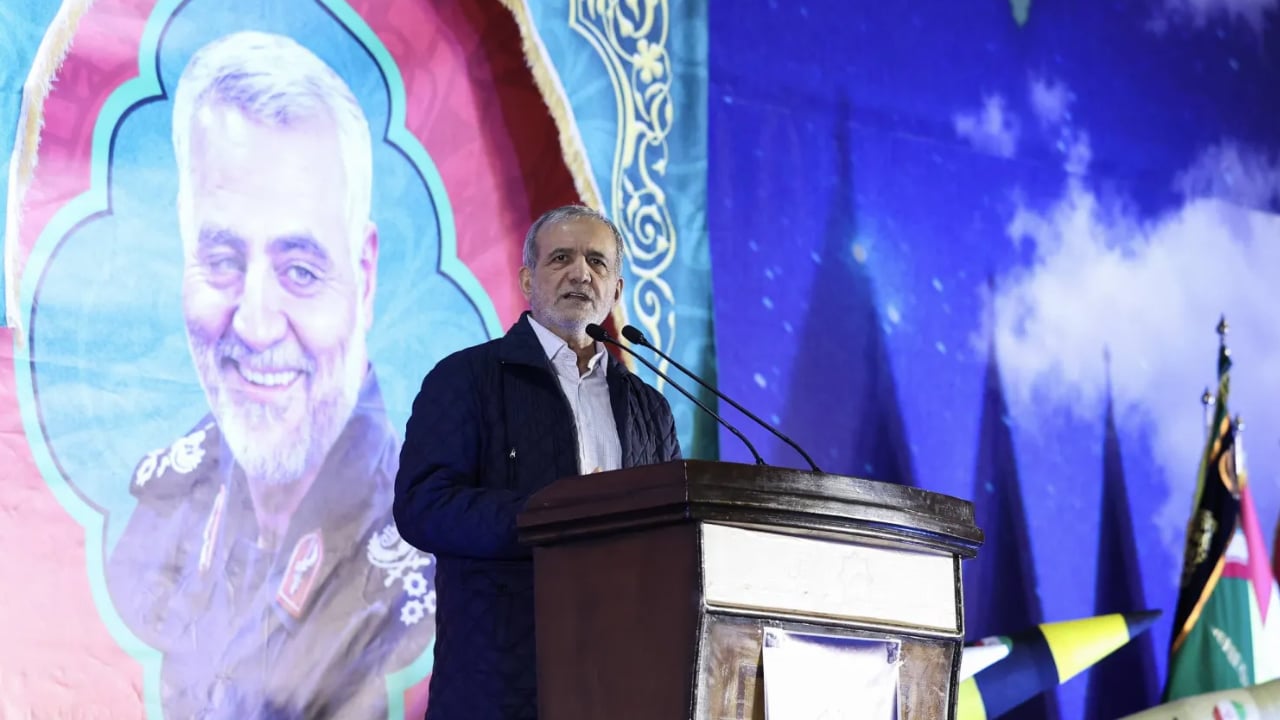 কোনো চাপের মুখেই নতি স্বীকার করবে না ইরান