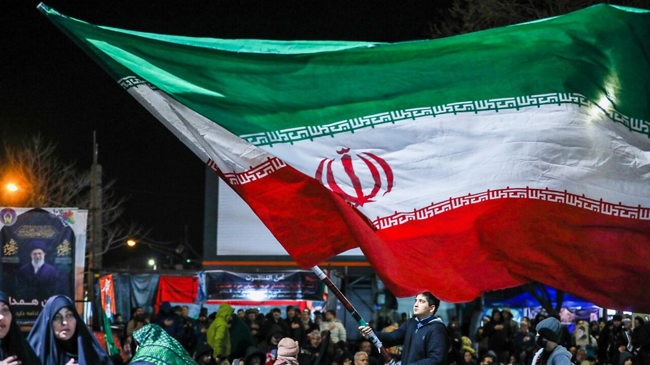 আলোচনার দাবি নাকচ ইরানের, ট্রাম্পকে কড়া বার্তা সামরিক বাহিনীর