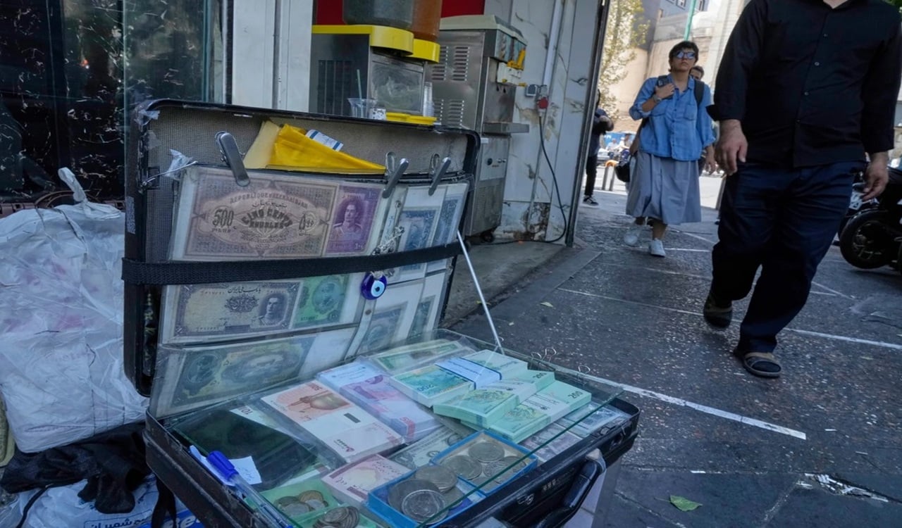 এক টাকায় মিলছে ১০,৭০০ ইরানি রিয়াল