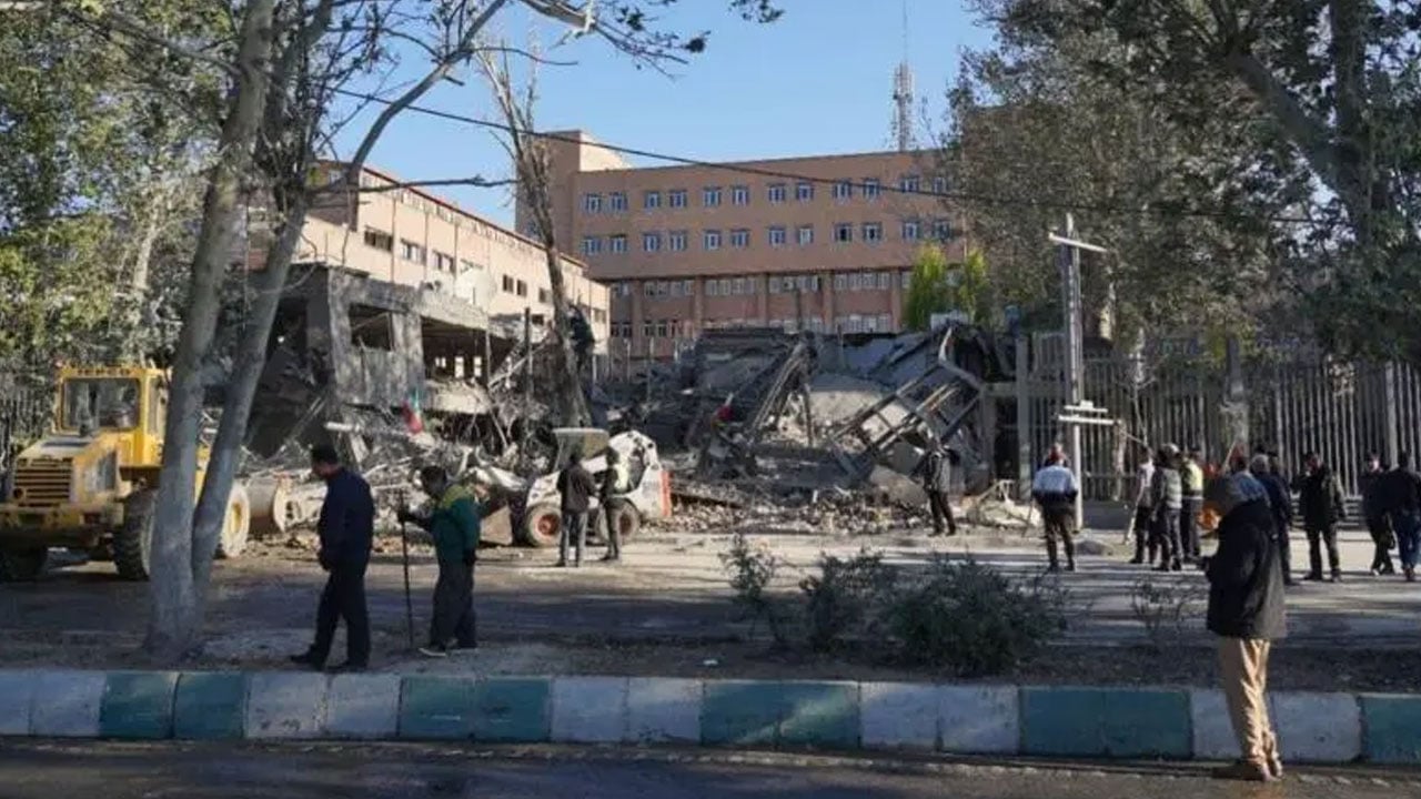 ইরানি বিশ্ববিদ্যালয়ে বোমা হামলার সমালোচনায় মার্কিন কংগ্রেসম্যান