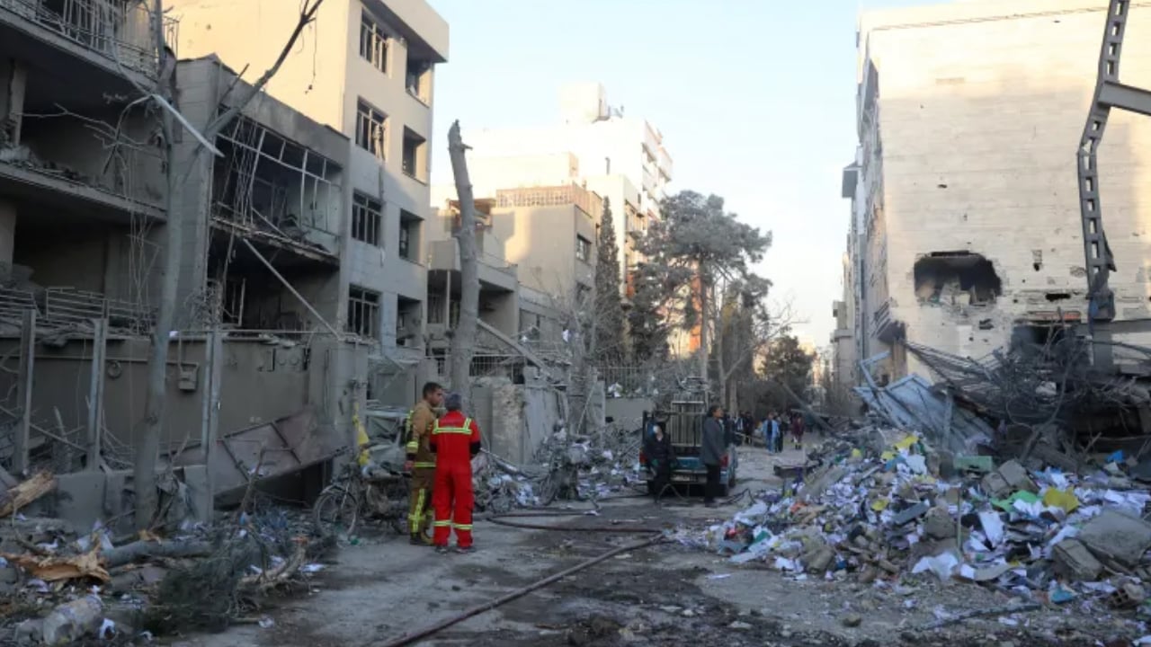 ইরানের ইসফাহানে ইসরাইলি হামলা, নিহত ৫