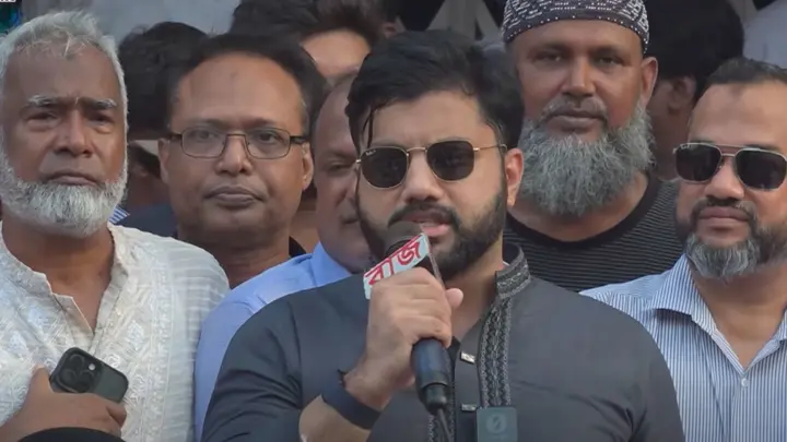 ‘বিরোধী দল লংমার্চের নামে শোভাযাত্রা করলেও আওয়ামী সন্ত্রাসের বিরুদ্ধে টুঁ শব্দটিও করছে না’