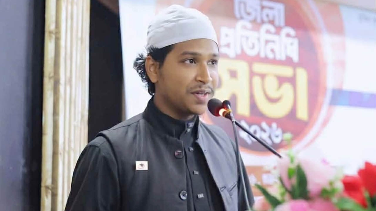 তরুণীর বাড়িতে আপত্তিকর অবস্থায় ইসলামী ছাত্র আন্দোলন নেতা আটক
