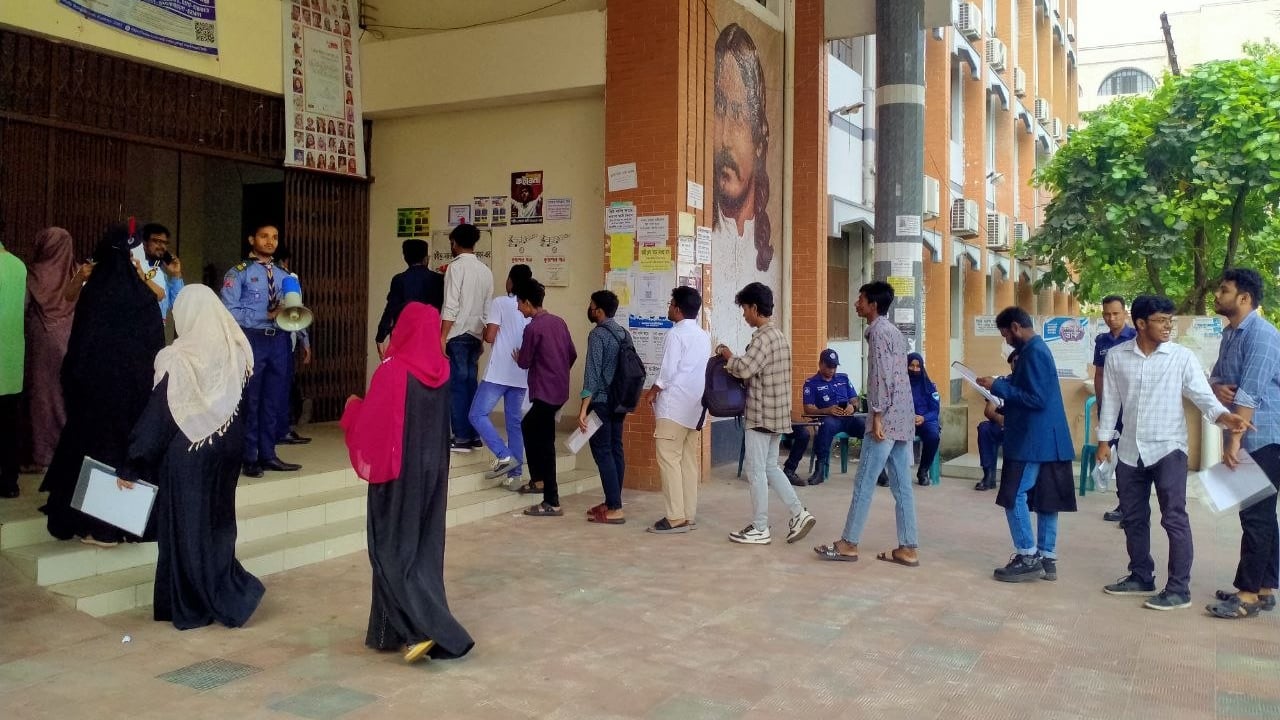 ইবিতে গুচ্ছ ‘এ’ ইউনিটের ভর্তি পরীক্ষা শুরু