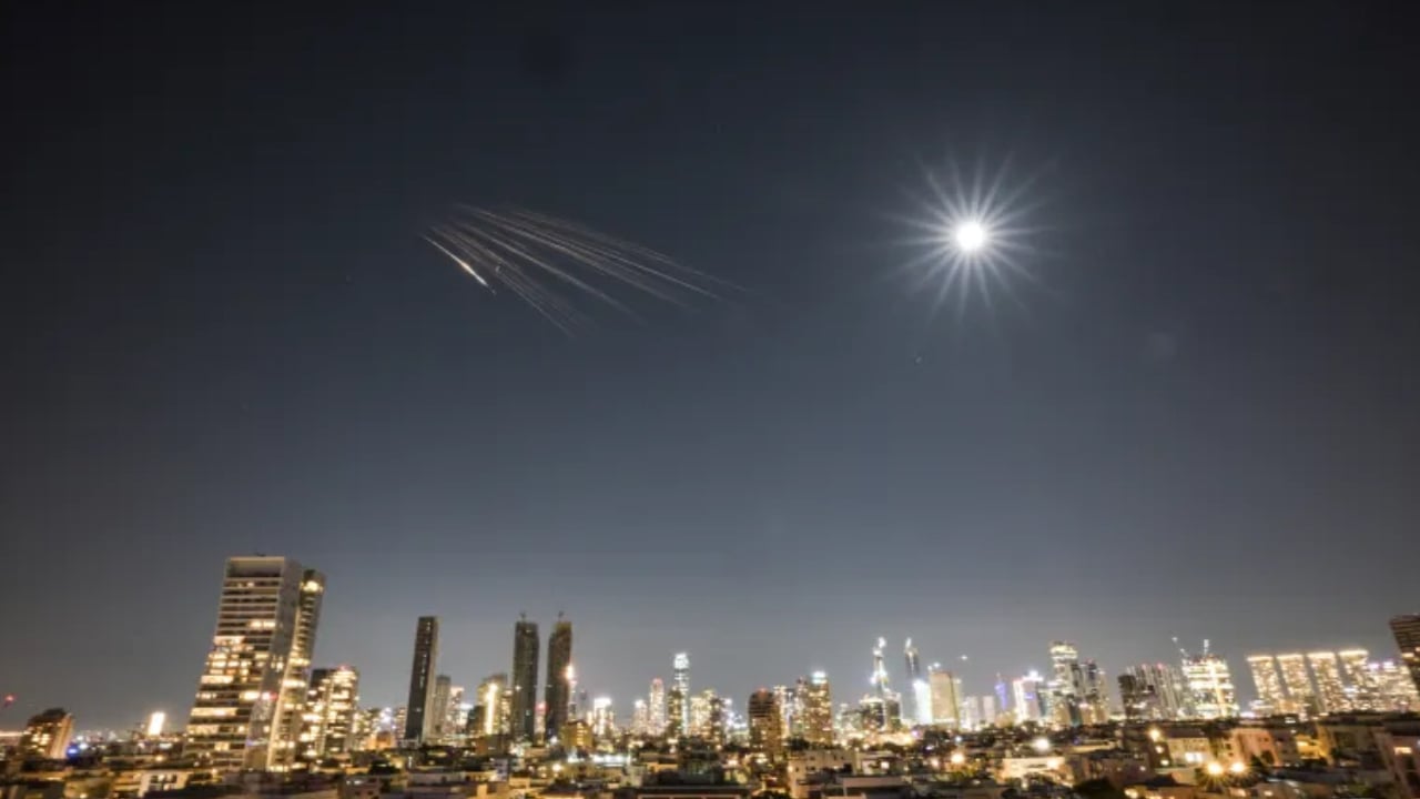 ইসরাইলে ইরানের নতুন দফা ক্ষেপণাস্ত্র হামলা