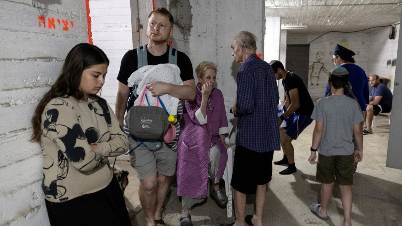 ইসরাইলে জরুরি অবস্থা জারি, দেশজুড়ে সতর্কতা সাইরেন