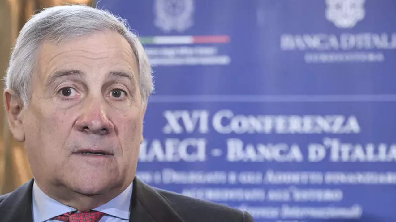 হরমুজ প্রণালি দিয়ে সার পরিবহনে ‘মানবিক করিডোর’ চালুর আহ্বান ইতালির