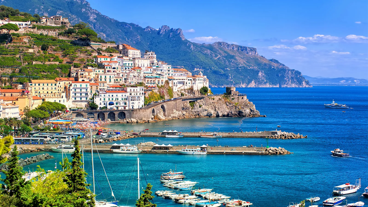 অভিবাসন নীতি কঠোর করতে যাচ্ছে ইতালি, থাকছে নৌ-অবরোধের বিধান