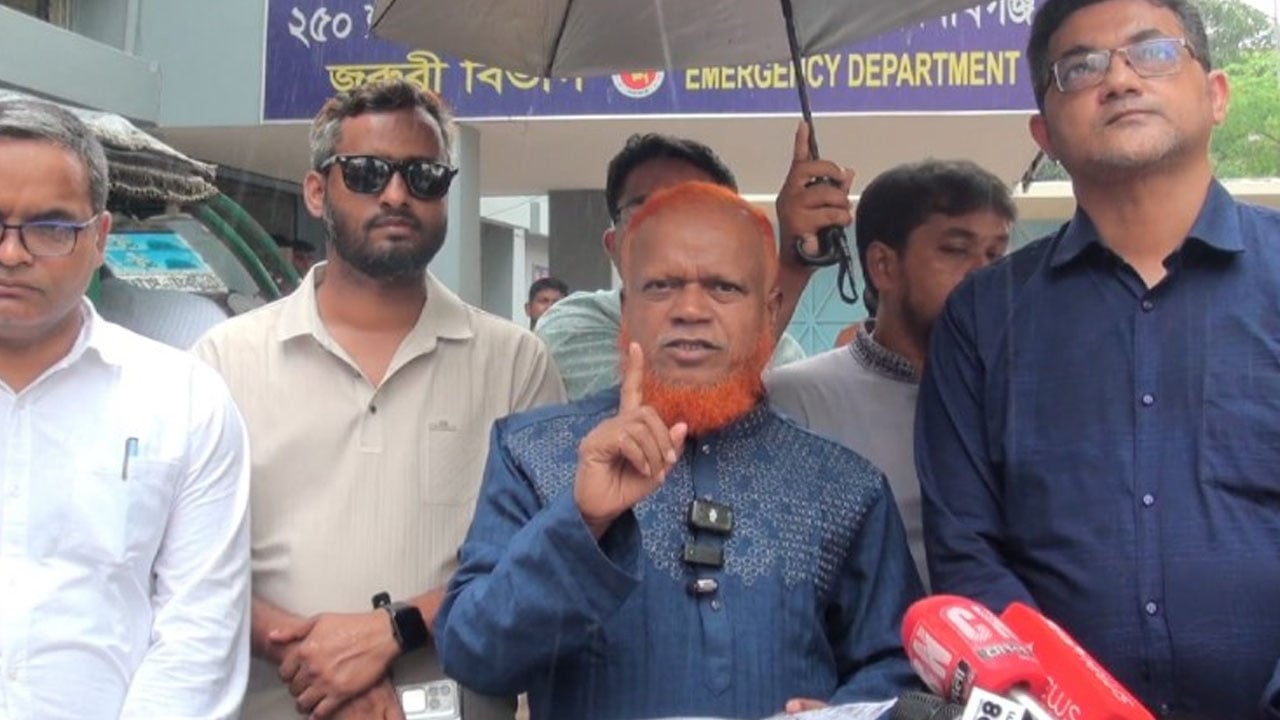 চাঁপাইনবাবগঞ্জ জেলা হাসপাতাল পরিদর্শন করলেন এমপি বুলবুল