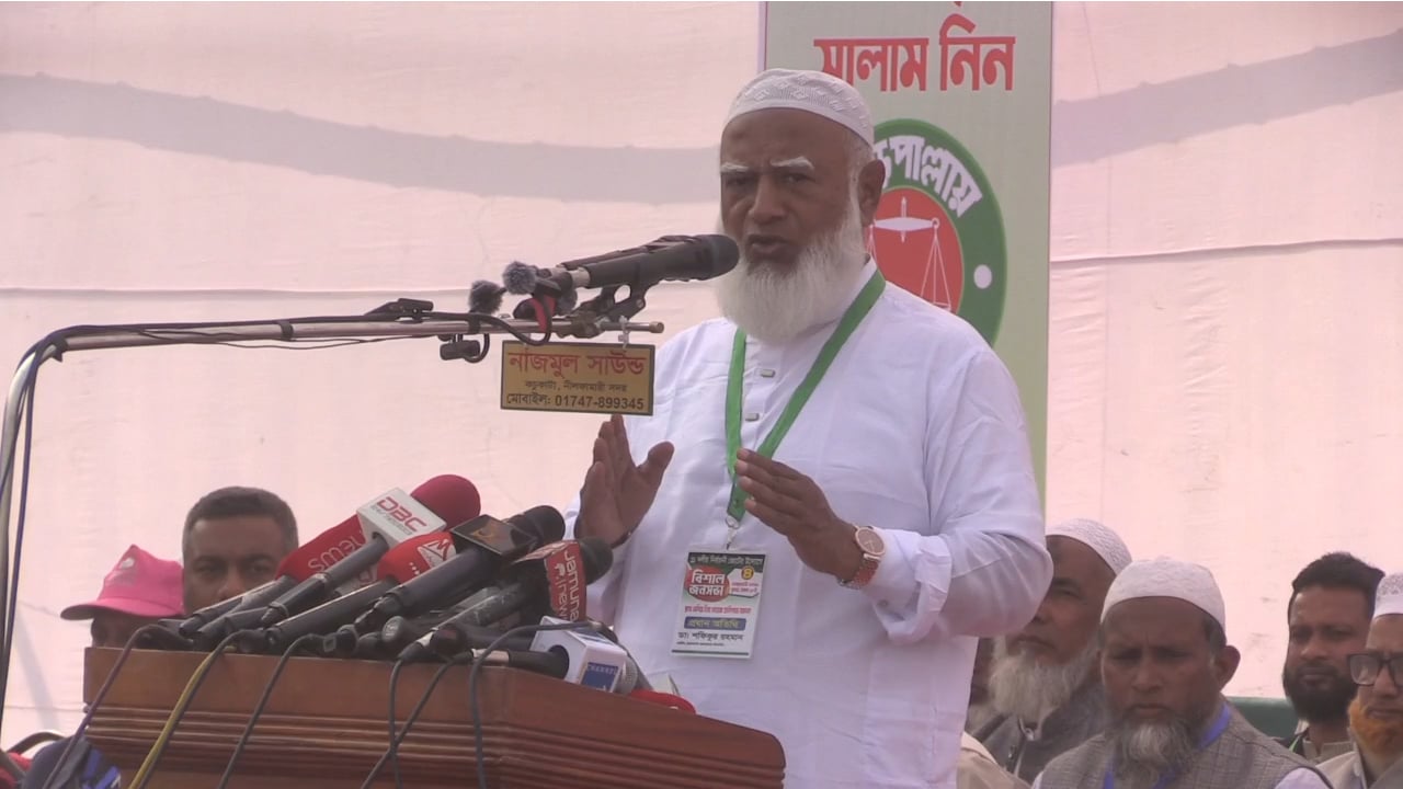 আমরা বিপদের সময় দেশ ছেড়ে চলে যাই না