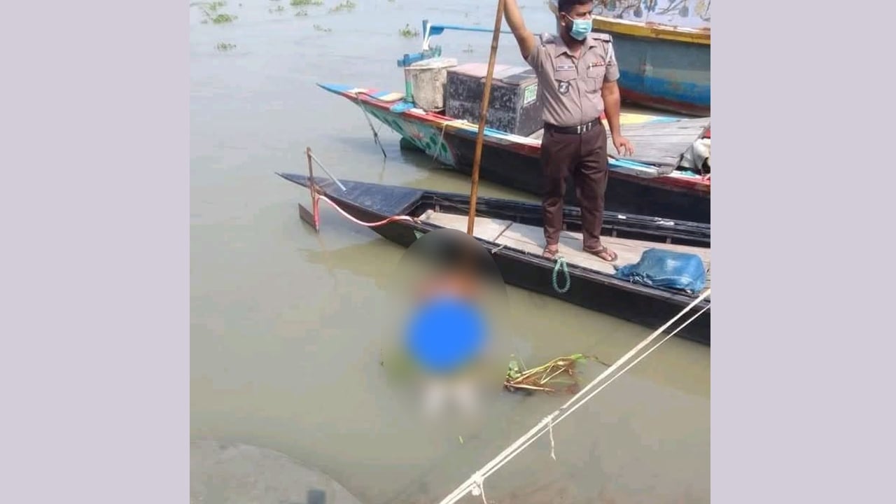 যমুনা নদী থেকে শিকল বাঁধা যুবকের লাশ উদ্ধার