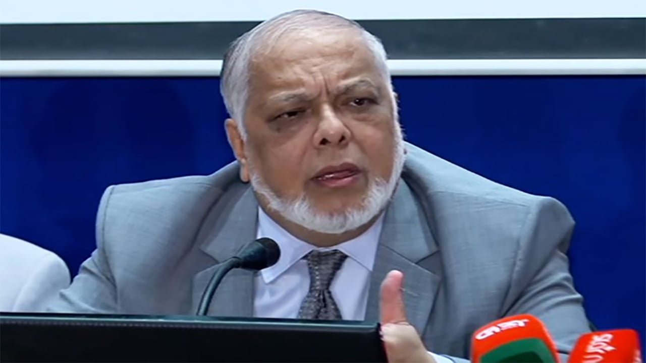 এআই দিয়ে মামলার রায় লেখা অনুচিত, ব্যবহারে আইন থাকা প্রয়োজন
