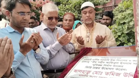 ধামরাইয়ে জুলাই যুদ্ধে শহীদের স্মৃতিস্তম্ভ নির্মাণের ভিত্তিপ্রস্তর স্থাপন