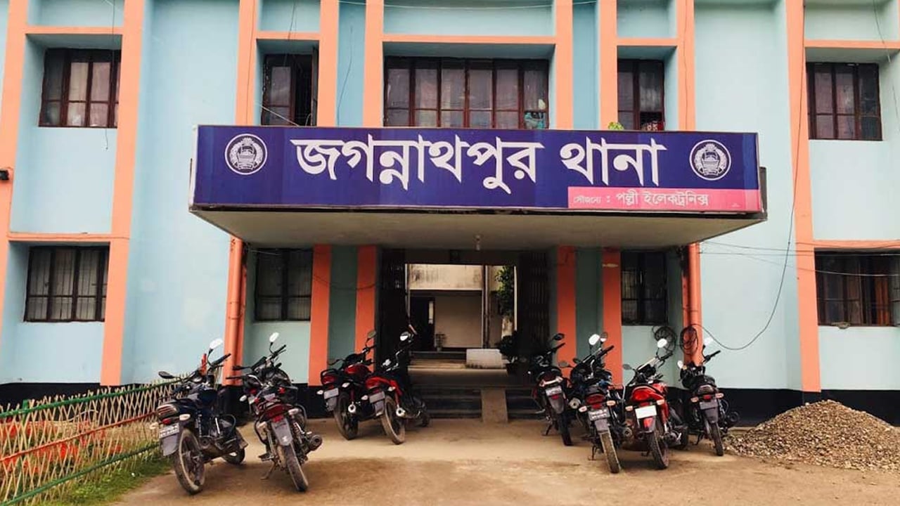 জগন্নাথপুরে স্কুলের পাশে যুবকের ঝুলন্ত লাশ উদ্ধার