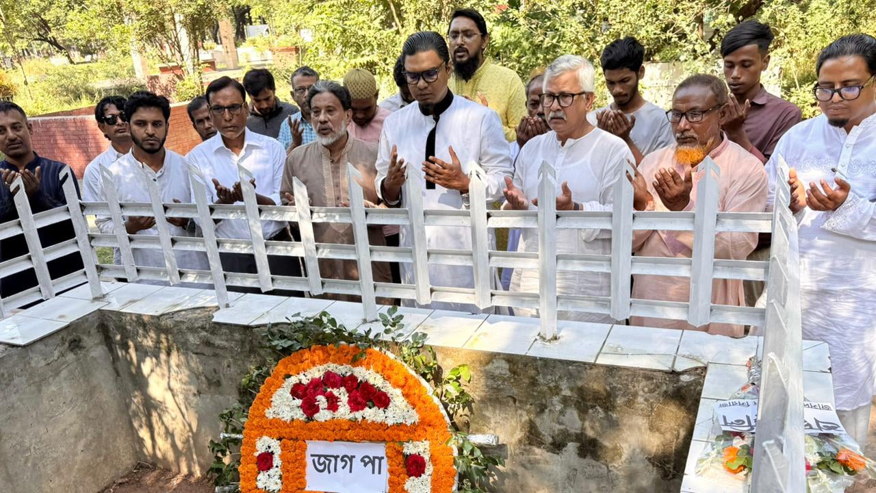 শেখ মুজিব দেশকে পাকিস্তানের বদলে ভারত বানিয়েছিল