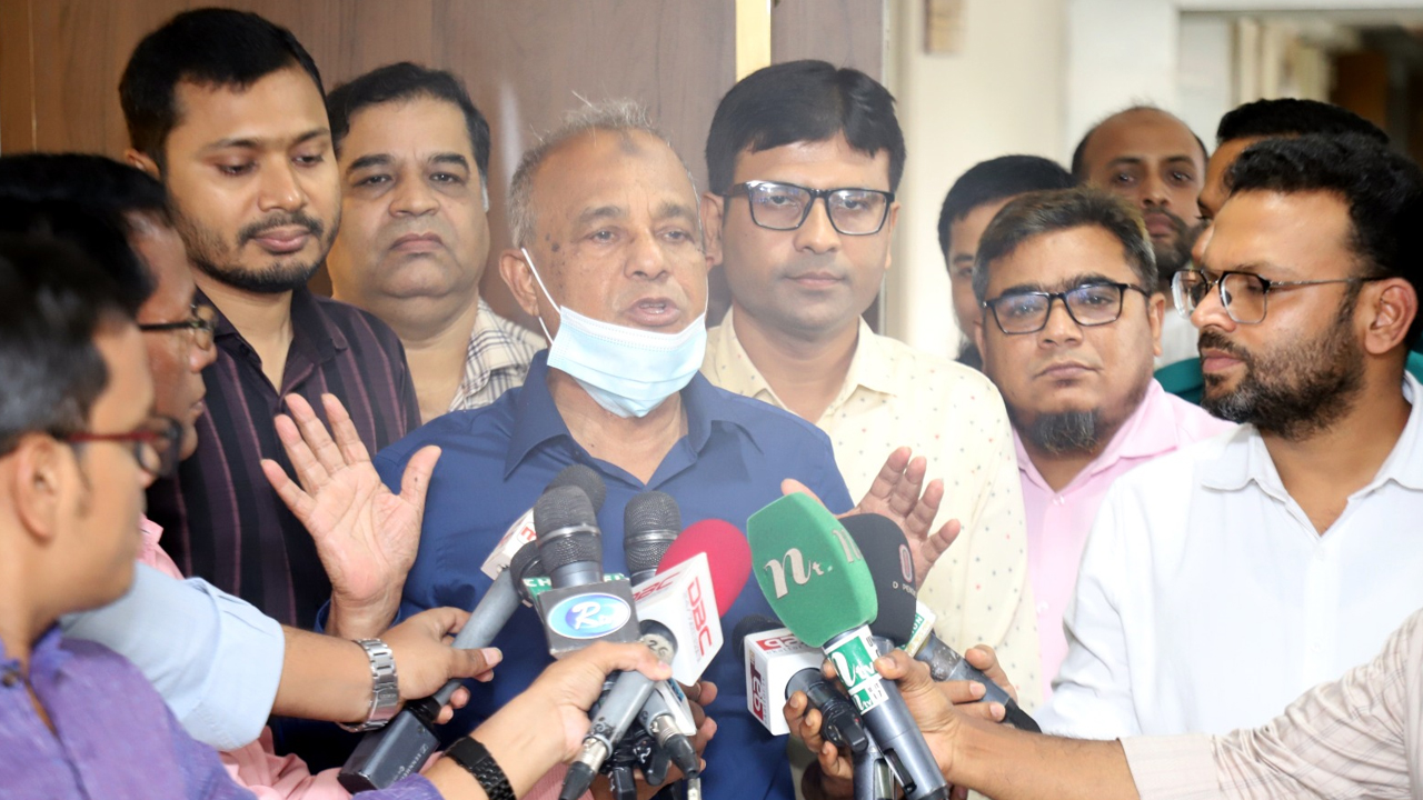 ৫ আগস্ট ঘিরে কোনো ধরনের নিরাপত্তা শঙ্কা নেই: স্বরাষ্ট্র উপদেষ্টা