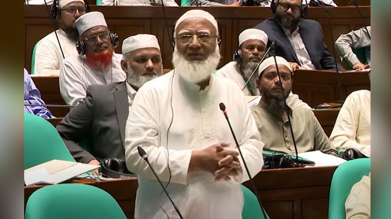 প্রবাসীদের কষ্ট ও ভোগান্তির বর্ণনা দিতে গিয়ে কাঁদলেন জামায়াত আমির