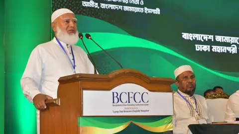 বাড়াবাড়ি করলে পুরো নির্বাচন কমিশন দিন-রাত ঘেরাও করে বসে থাকব: জামায়াত আমির