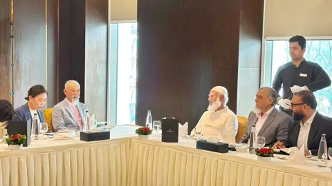 জামায়াত আমিরের সঙ্গে জাপানের নিপ্পন ফাউন্ডেশন চেয়ারম্যানের সাক্ষাৎ
