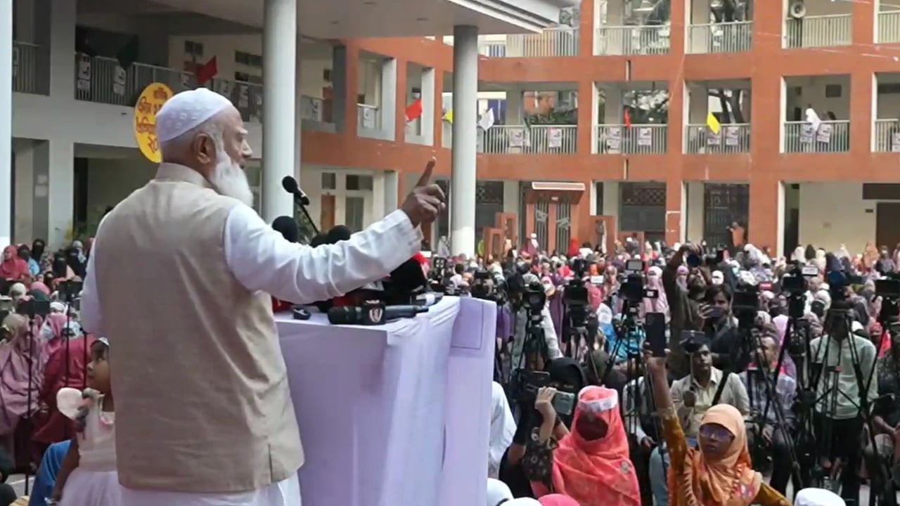 মায়েদের গায়ে কেউ হাত বাড়ালে আমরা বসে থাকবো না